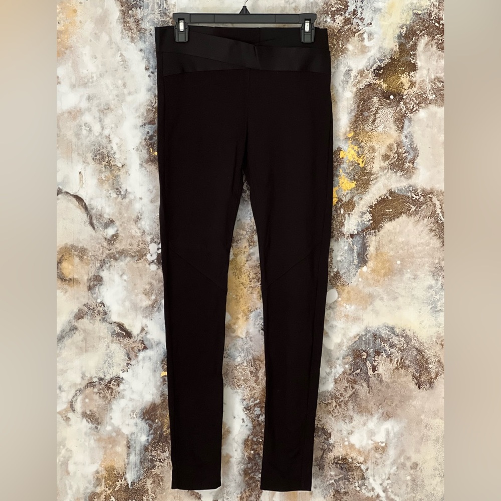 Cabi leggings in size small